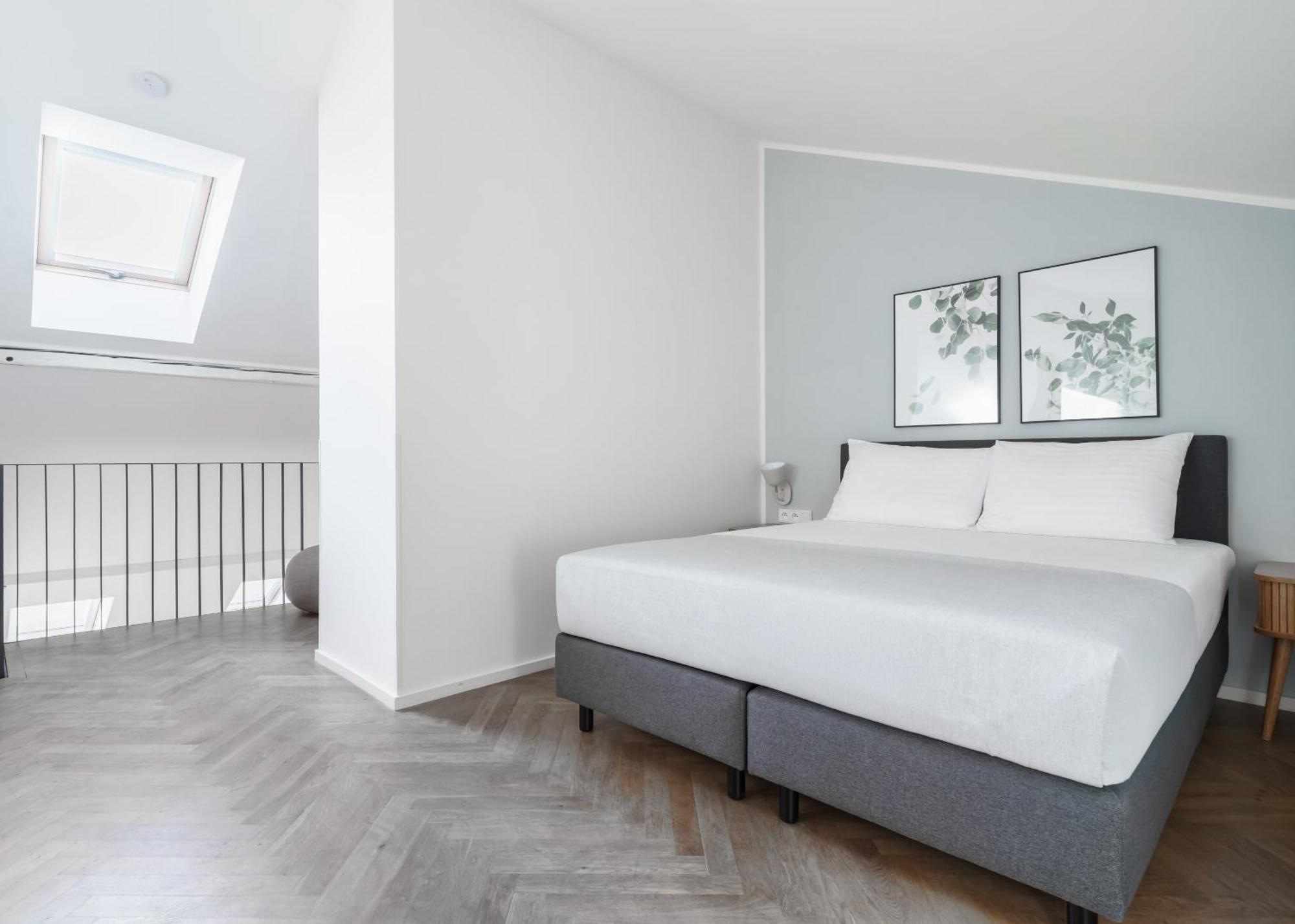 Limehome Halkova Praha