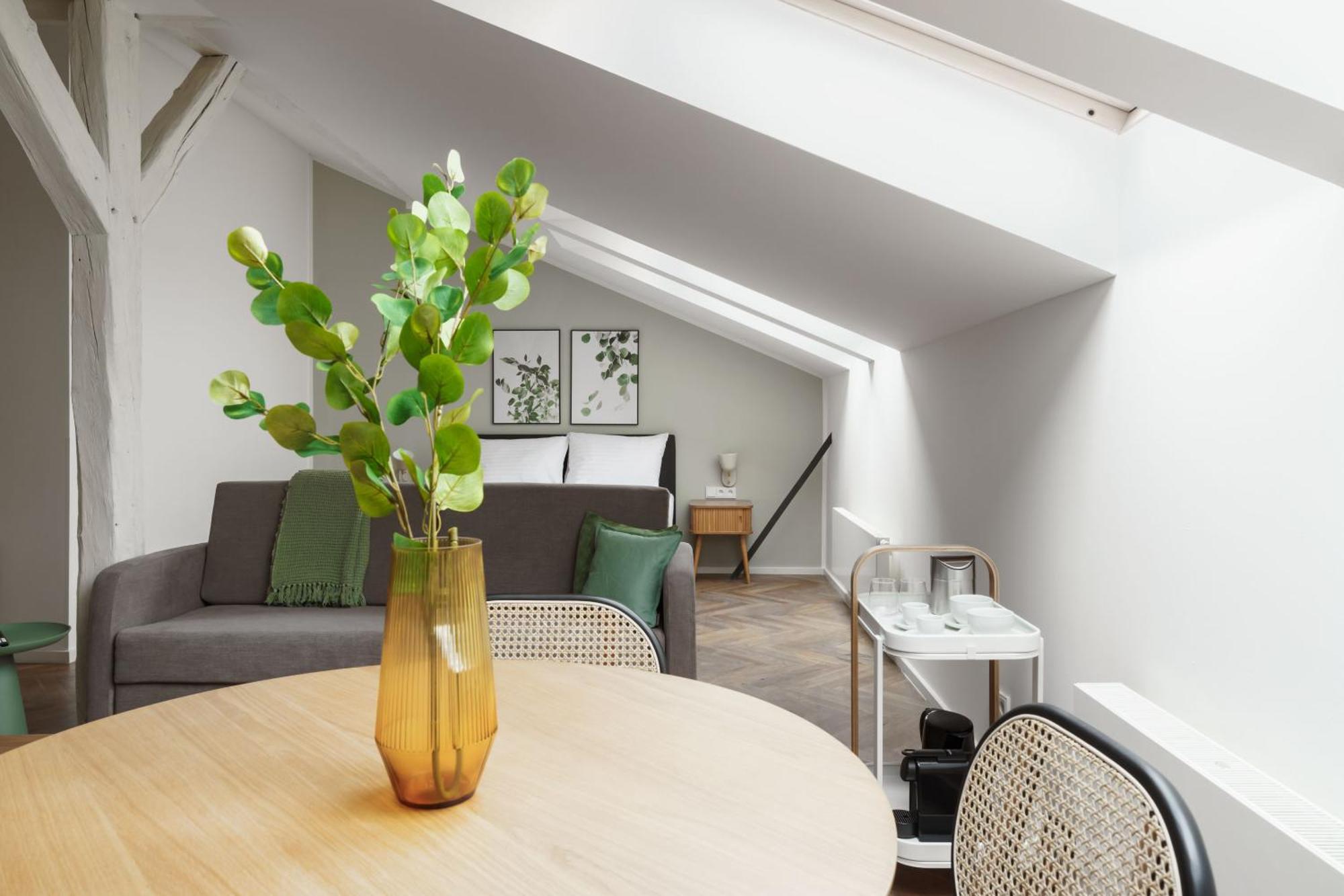 Limehome Halkova Praha